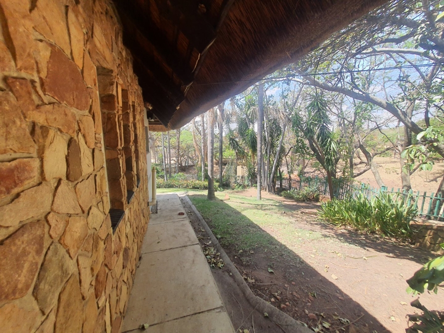 To Let 5 Bedroom Property for Rent in Hartbeespoort Rural North West